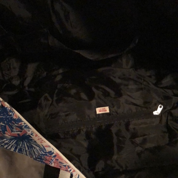 Tropical Duffel Bag - Picture 2 of 3